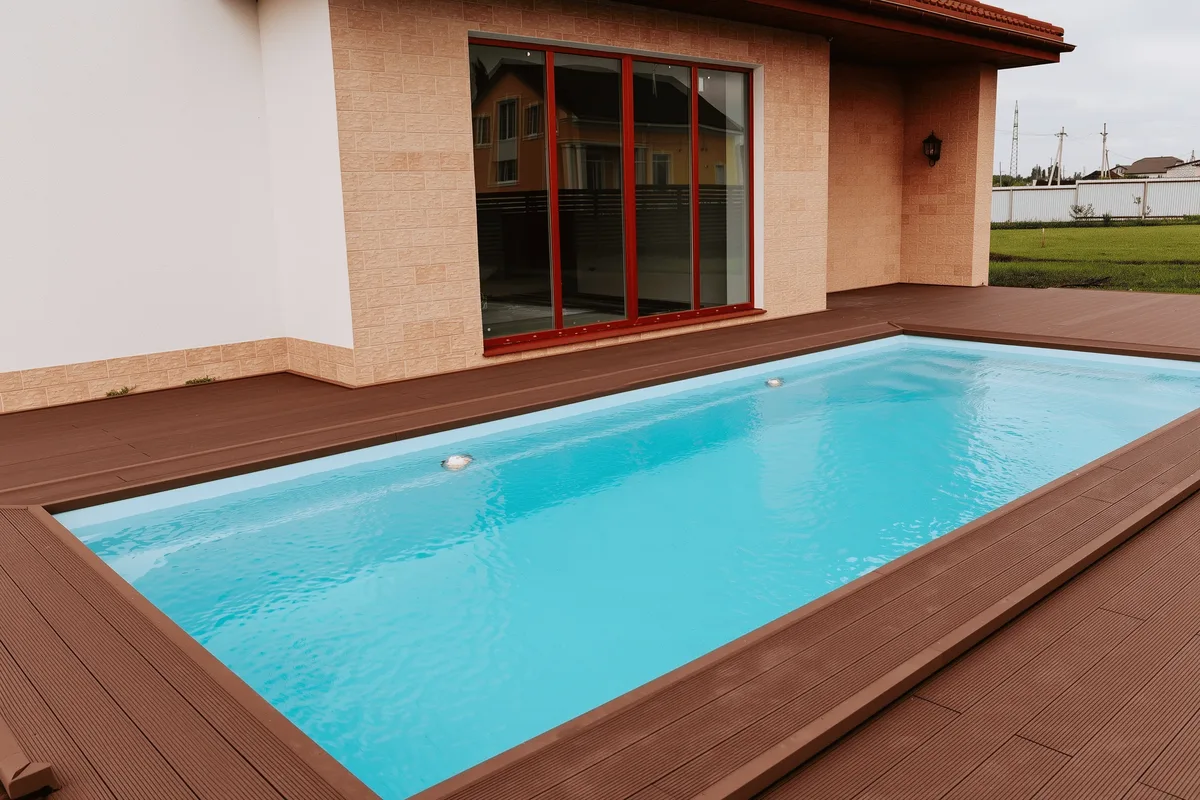 Композитный бассейн Laguna 8 — вид сверху в Нижнем Тагиле