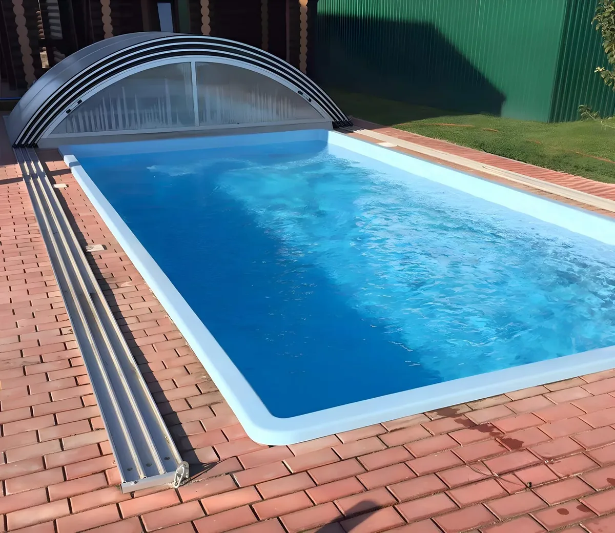 Laguna 7 — вечернее освещение в Нижнем Тагиле